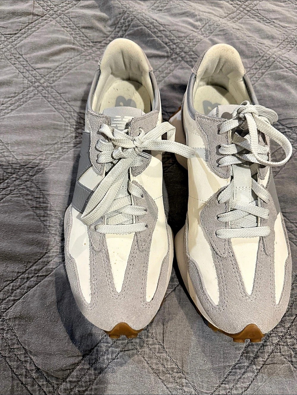 New Balance 327 Women's Gray & White Sneakers US women’s 9